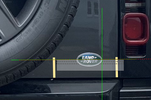 Land+Rover++Badge+Measure+Line.png