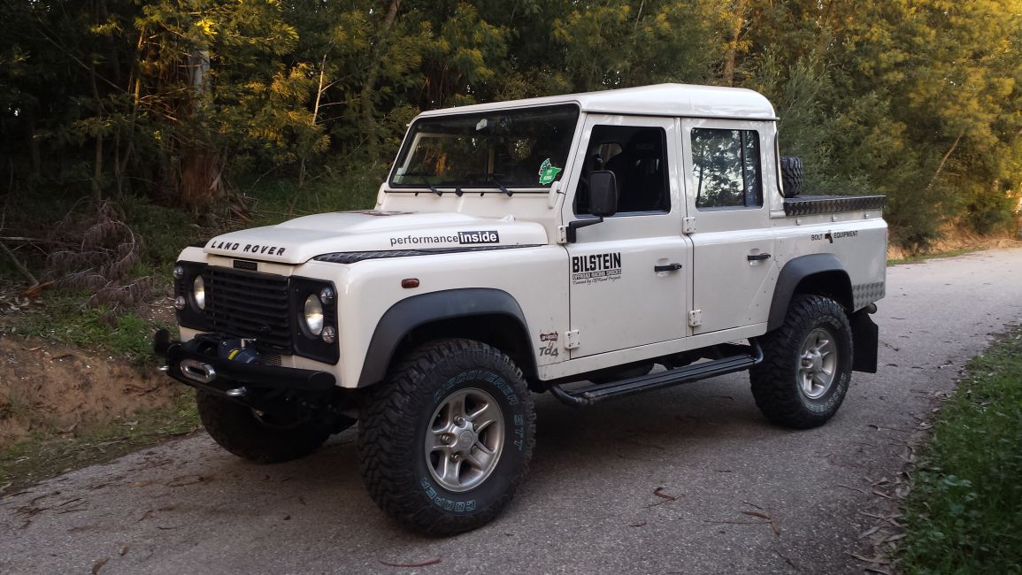 Land Rover Defender 110 Crew Cab