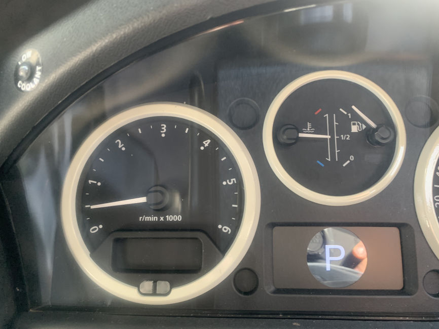 Land rover online defender speedometer