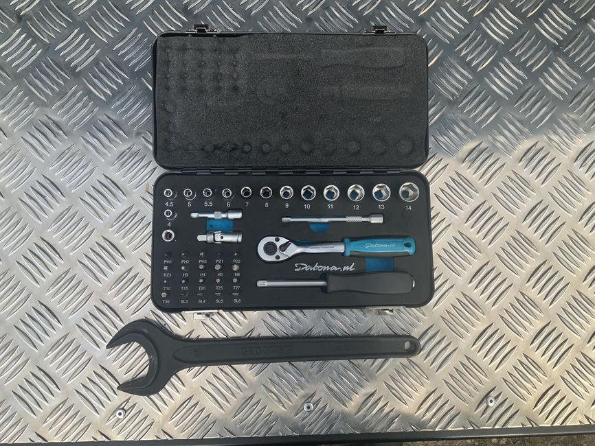 Spanner shop set poundland